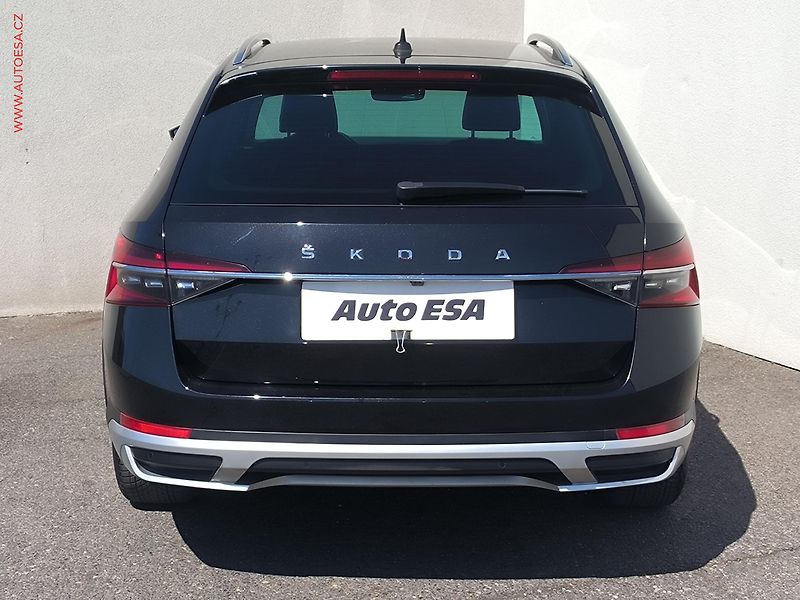 Škoda Superb (2022) 2.0 TSi 4x4, ČR, Scout, DSG - fotka 5 z 36