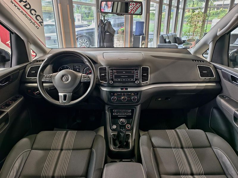 Volkswagen Sharan 2.0 TDi 125kW, 7 MÍST, MATCH - fotka 9 z 24