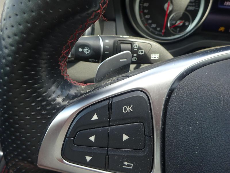 Mercedes-Benz GLA 200 CDI AMG Paket LED SERVIS - fotka 15 z 34