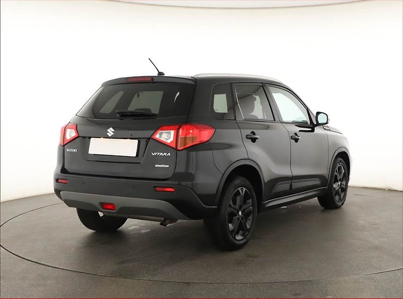 Suzuki Vitara (2017) 1.4 BoosterJet, 4X4, Automat - fotka 5 z 20