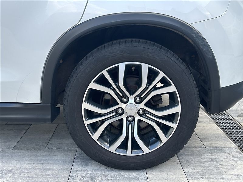 Mitsubishi ASX 2,2 DI-D 150PS  Intense+ A/T 4 - fotka 42 z 51