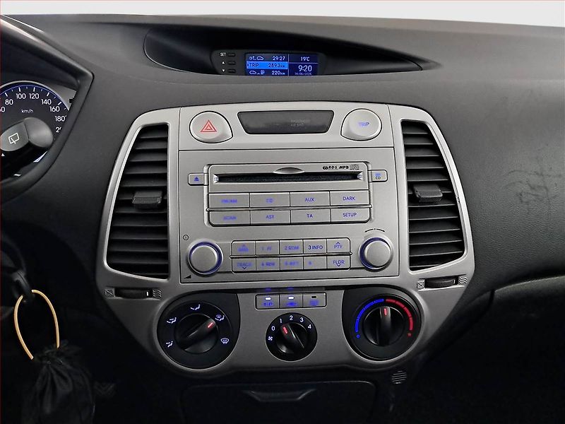 Hyundai i20 (2011) 1.2, po STK, v provozu - fotka 12 z 17