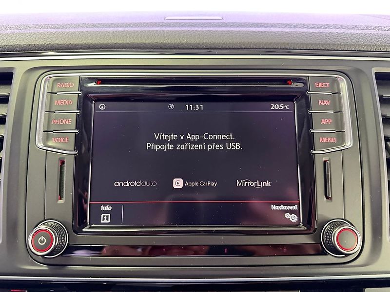 Volkswagen Caravelle 2.0 TDI 146 KW DSG 4MOTION HIG - fotka 17 z 22