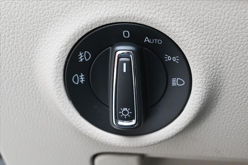 Škoda Superb 2,0 TDI 110kW Style Záruka až - fotka 26 z 32