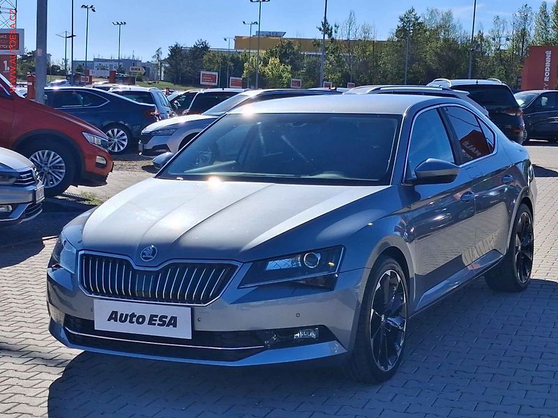 Škoda Superb (2015) 2.0 TDI, ČR, DSG, navi, bixen - fotka 3 z 18