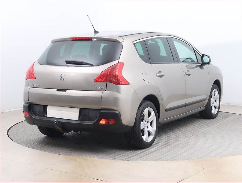 Peugeot 3008 (2011) 1.6 VTi, Navi, Tempomat - fotka 5 z 14