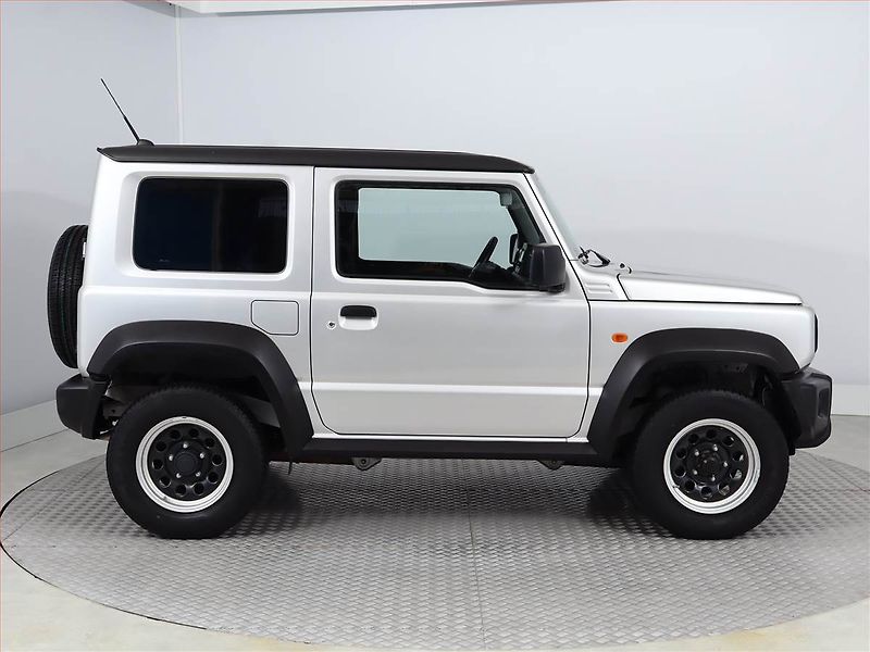 Suzuki Jimny (2022) 1.5 AllGrip - fotka 6 z 13