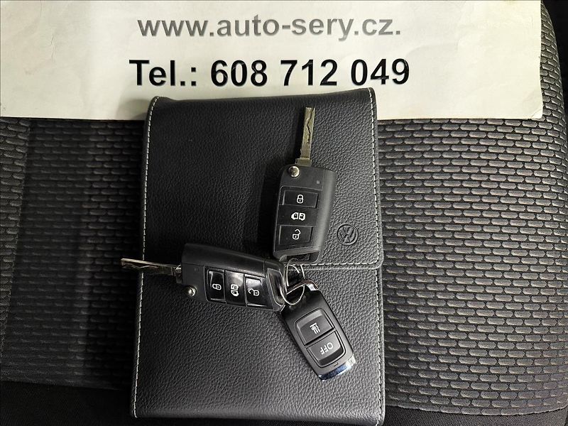 Volkswagen Transporter 2.0TDI 110kW DSG KOMBI 1M - fotka 37 z 39