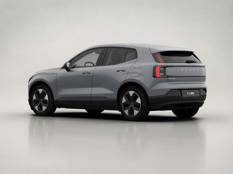 Volvo EX30 (2026) P5 Long Range PLUS - fotka 4 z 15