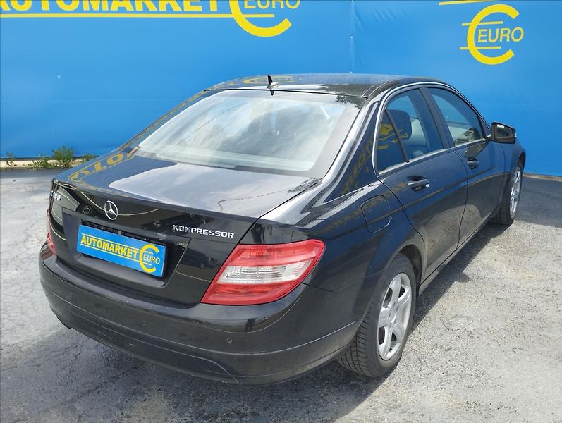 Mercedes-Benz Třídy C C180 115KW   1,8 - fotka 4 z 16