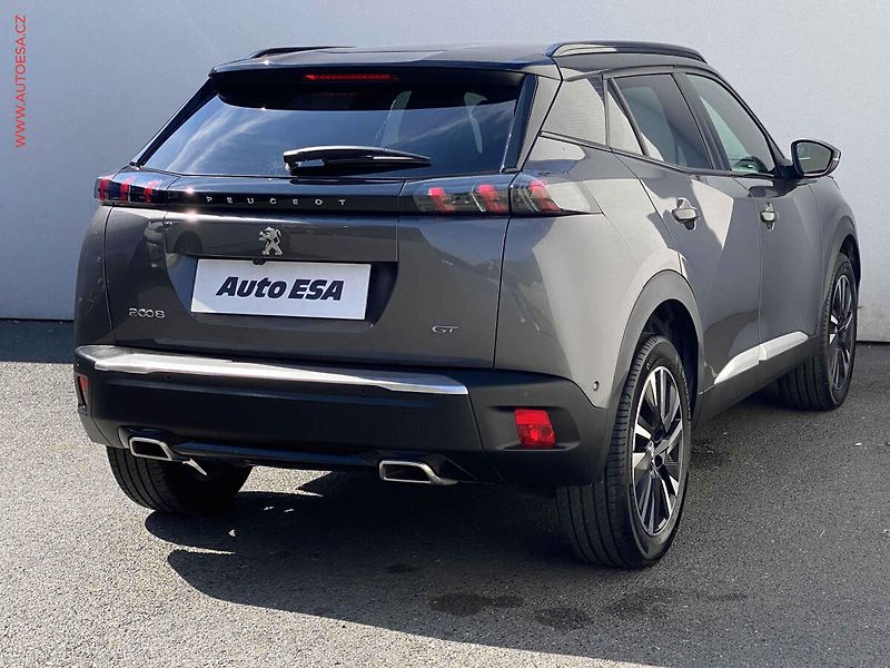 Peugeot 2008 (2022) 1.2 PT, GT, AT, LED, navi - fotka 4 z 20