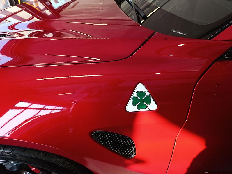 Alfa Romeo Giulia (2026) Quadrifoglio 2.9 V6 Turbo 520K - fotka 6 z 36