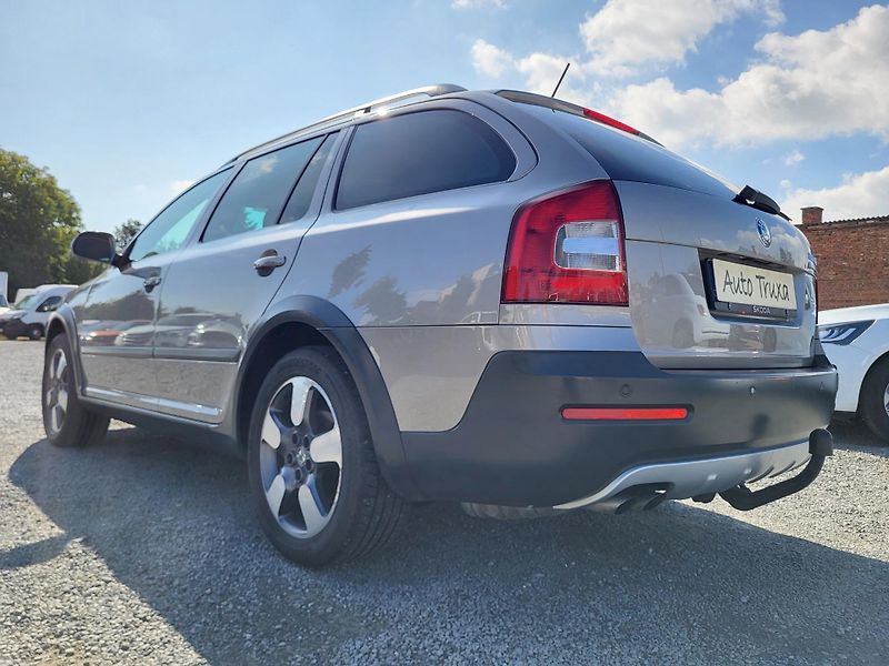 Škoda Octavia 2.0 TDi 103kW SCOUT 4x4 - fotka 36 z 45