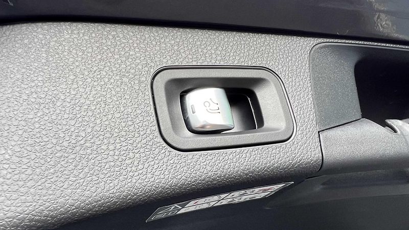 Mercedes-Benz Třídy C C43 AMG TOP STAV DPH - fotka 22 z 30