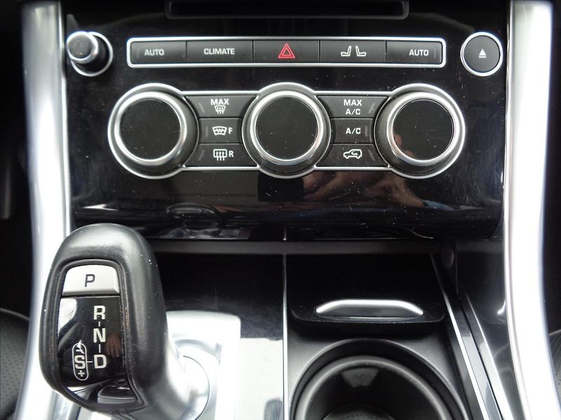 Land Rover Range Rover Sport 4,4 SDV8 Autobiography - fotka 38 z 59