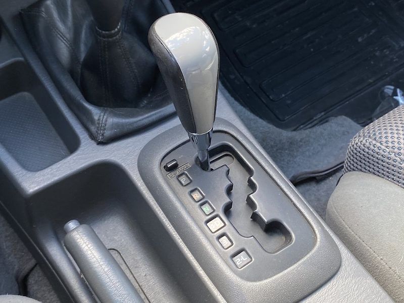 Toyota Hilux 3.0D, ČR, Sol, 4x4, automat - fotka 16 z 18