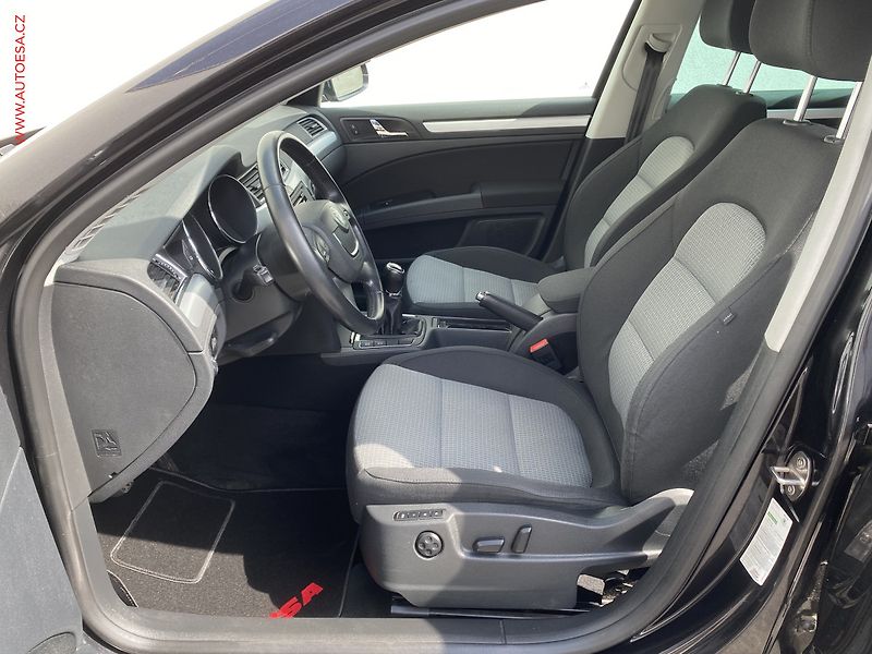 Škoda Superb (2013) 2.0 TDi, Ambition, bixen, TZ - fotka 9 z 18