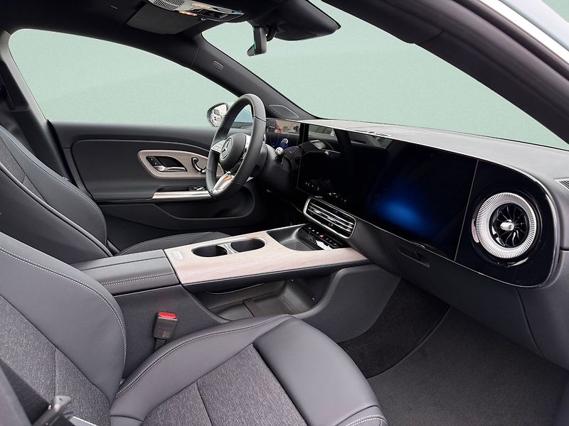Mercedes-Benz CLA (2026) 200 - fotka 12 z 15