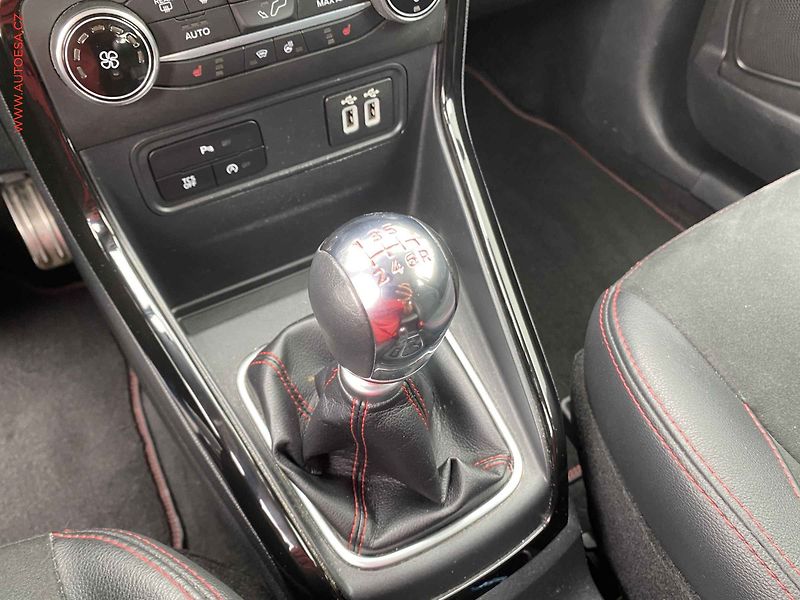 Ford EcoSport (2020) 1.0 EB, ST-Line, kůže, navi - fotka 16 z 18