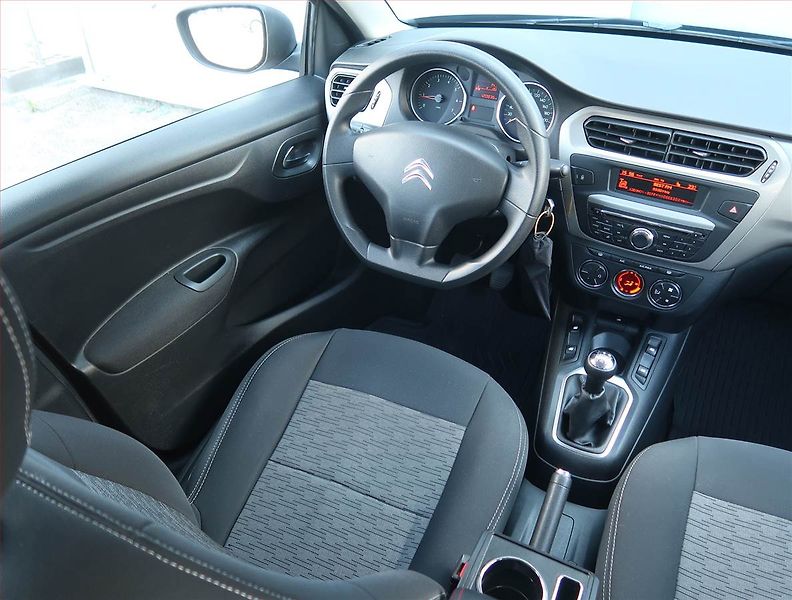 Citroën C-Elysée (2014) 1.2 VTi, Tempomat - fotka 7 z 17