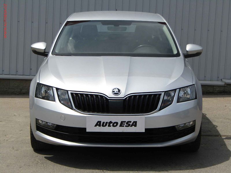 Škoda Octavia (2019) 2.0 TDI, ČR, Style - fotka 2 z 21