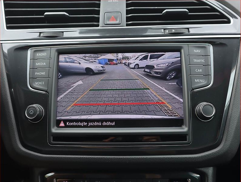 Volkswagen Tiguan (2017) Highline 2.0 TSI - fotka 18 z 23