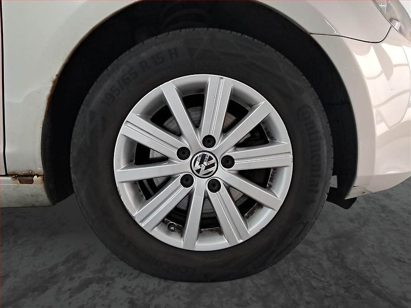Volkswagen Golf (2011) 1.2 TSI, nová STK, dobrý stav - fotka 14 z 15