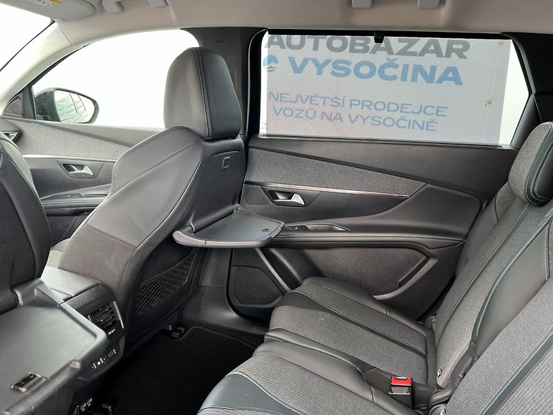 Peugeot 5008 (2021) 1.2PT 96kW! Allure! Tažné! LED - fotka 20 z 43