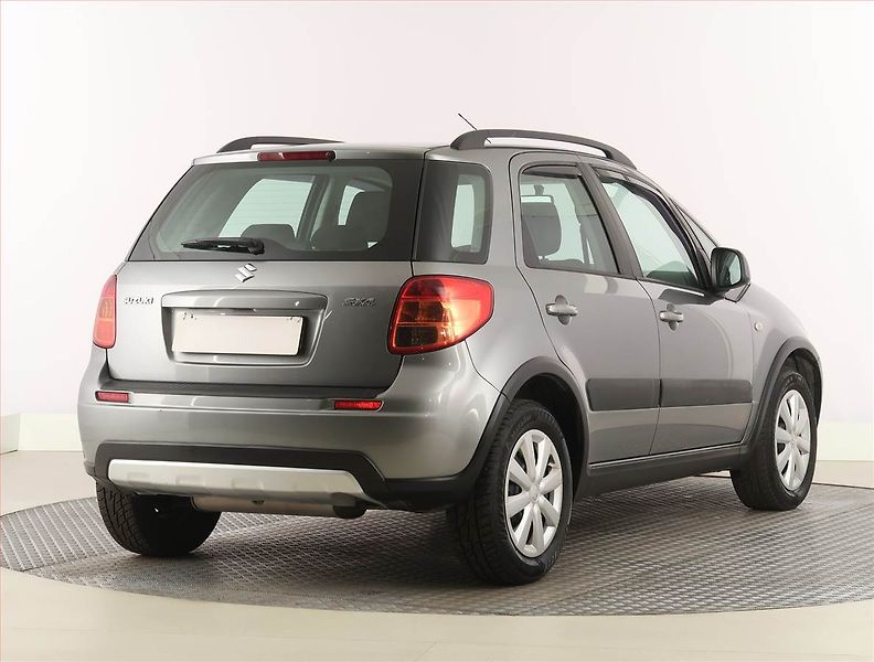 Suzuki SX4 (2013) 1.6 VVT, Serv.kniha - fotka 5 z 15