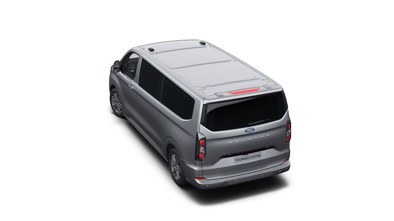Ford Tourneo Custom (2026) L2 TITANIUM X 2,0 EcoBlue 125 - fotka 5 z 9