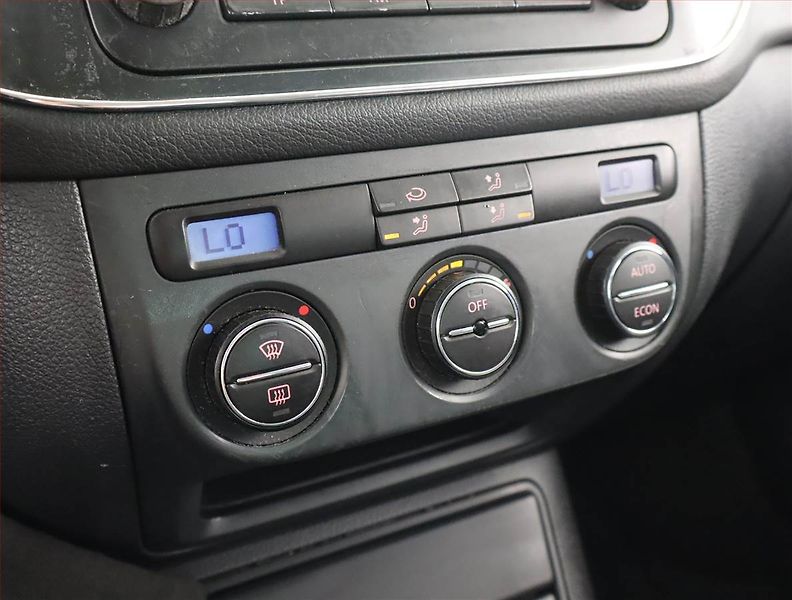 Volkswagen Golf Plus (2006) Comfortline 1.9 TDI, po STK - fotka 15 z 15