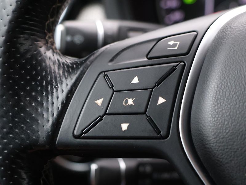 Mercedes-Benz Třídy B 1,6 200i 138kW Navi Xenon - fotka 21 z 37