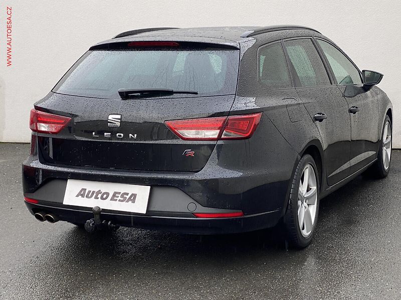 Seat Leon (2014) 2.0 TDi, FR, TZ, park.asist - fotka 4 z 17