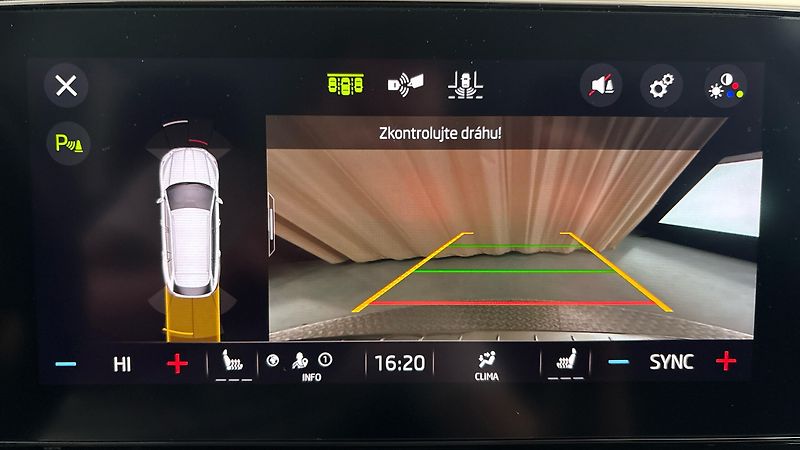 Škoda Octavia 2.0 TDI DSG Style Combi - fotka 12 z 27