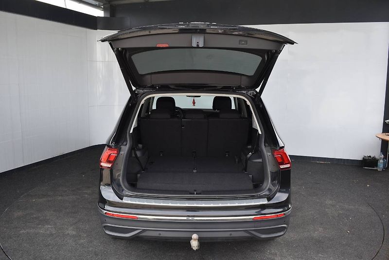 Volkswagen Tiguan Allspace (2022) 2.0TDI 110kW DSG,7 míst,tažné - fotka 10 z 25