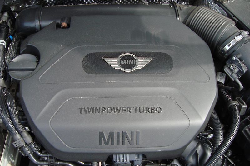 Mini Cooper (2017) 1.5 D, AUTOMAT - fotka 18 z 66