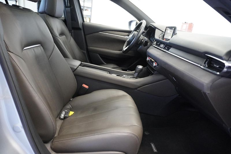Mazda 6 (2019) 2,5 SKYACTIV-G PREMIUM AUT. - fotka 27 z 32