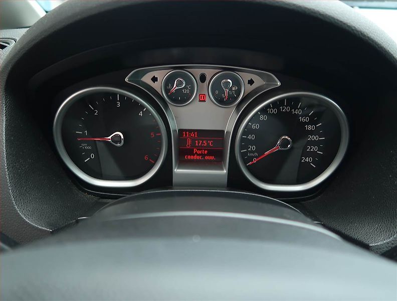 Ford C-MAX (2009) 1.6 TDCi, po STK, zamluveno - fotka 11 z 16