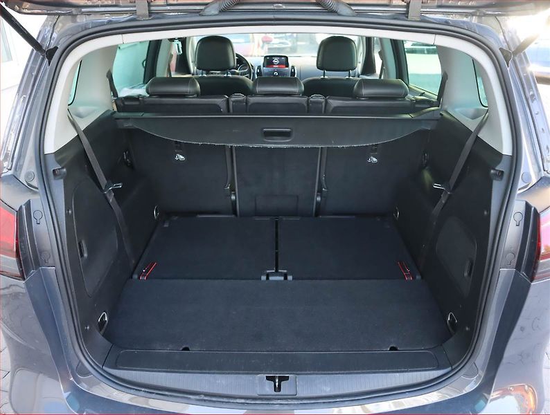 Opel Zafira (2016) Cosmo 2.0 CDTI, Automat - fotka 13 z 19