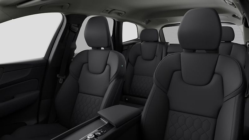Volvo XC60 (2026) B5 AWD AUT DARK PLUS  - fotka 9 z 11