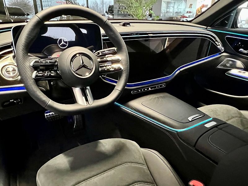 Mercedes-Benz Třídy E (2025) 300 de 4MATIC s EQ Linie AMG - fotka 8 z 12