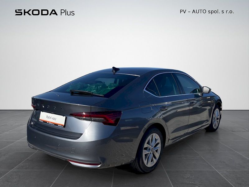 Škoda Octavia (2025) 1.5 eTSI 110kW DSG MHEV Top Se - fotka 2 z 35