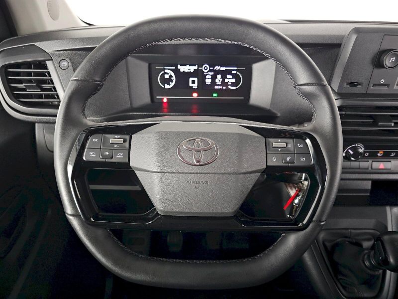 Toyota ProAce Verso (2025) 2.0D 106kW COMBI L2 8S - fotka 8 z 26