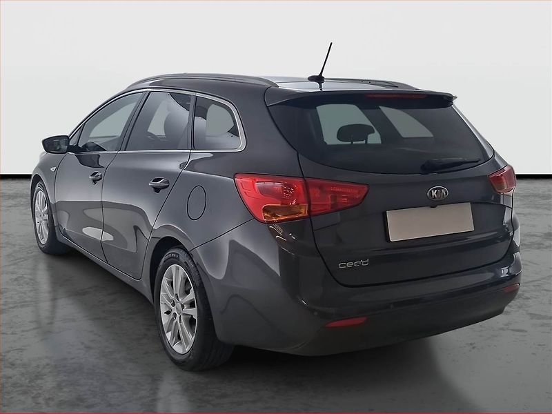 Kia Ceed (2013) 1.6 GDI, Navi, Tempomat - fotka 4 z 16