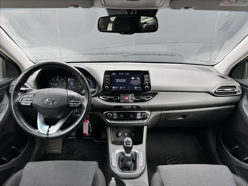 Hyundai i30 1,6 CRDI Smart ČR DPH - fotka 15 z 31