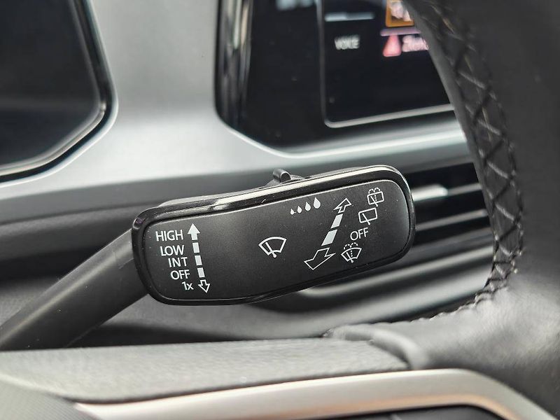 Volkswagen T-Roc Life 6G 1,0TSI - fotka 14 z 22