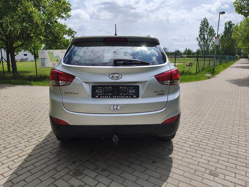 Hyundai ix35 2.0 CRDI - fotka 7 z 21