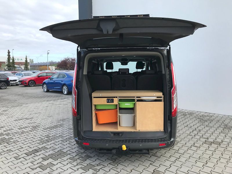 Ford Tourneo Custom (2018) - fotka 6 z 26