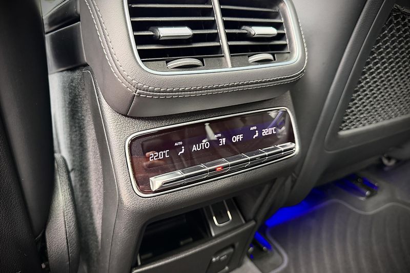 Mercedes-Benz GLS (2022) GLS 400d 4Matic AMG Line - fotka 31 z 51