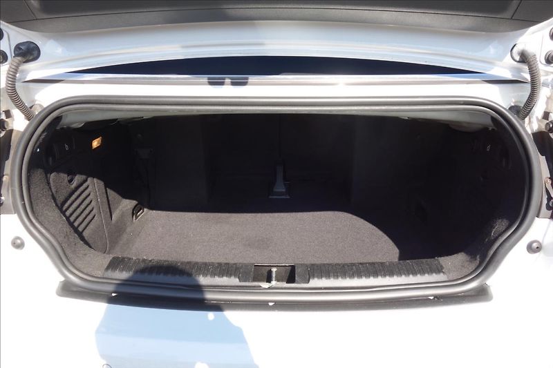 Volkswagen Golf 1,2 TSi 77KW, SERVISNÍ KNIHA. - fotka 14 z 48